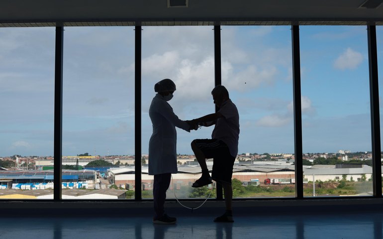 Projeto Aquário assegura vista panorâmica aos pacientes enquanto fazem reabilitação no Hospital Metropolitano de Alagoas