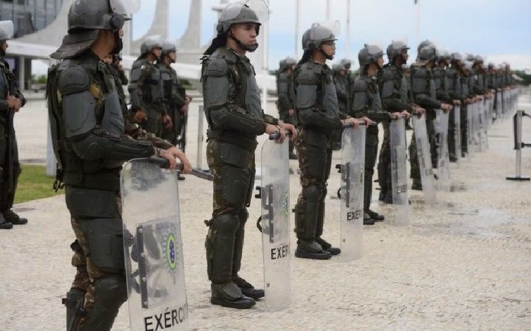 Exército monta acampamento contra invasões após Capitólio brasileiro’