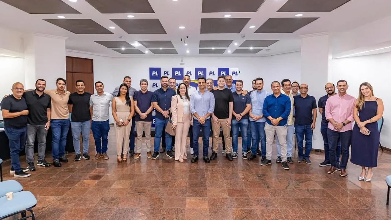 Reunião entre JHC e vereadores do PL é 'sinal de alerta' para disputa eleitoral