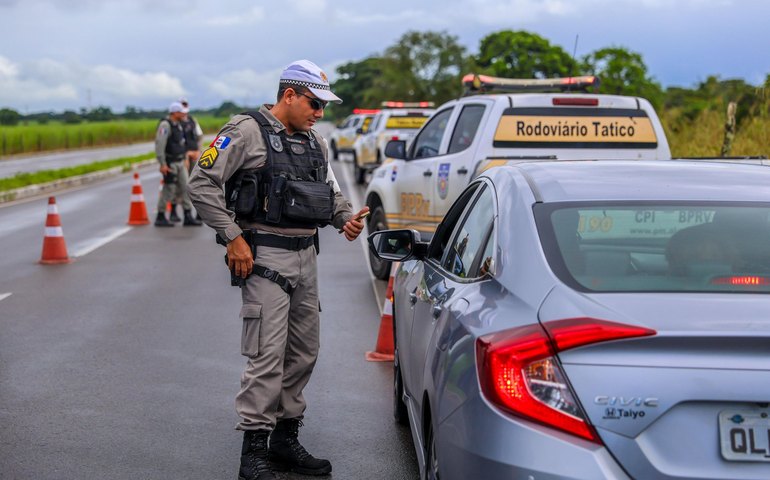 Operação Corpus Christi registra 341 autuações de trânsito no feriado em Alagoas