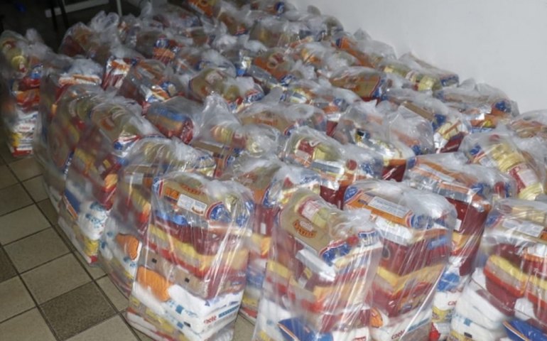 Prefeitura informa critérios para aquisição de cestas básicas