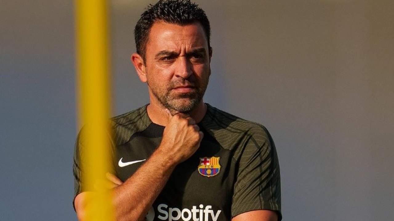 Xavi: “A conduta de Rubiales é inaceitável e intolerável, todo o meu apoio a Jenni e às jogadoras”