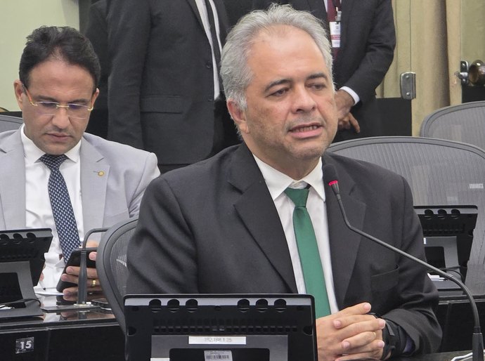 Silvio Camelo parabeniza Uncisal pelo aumento da nota no Índice Geral de Cursos