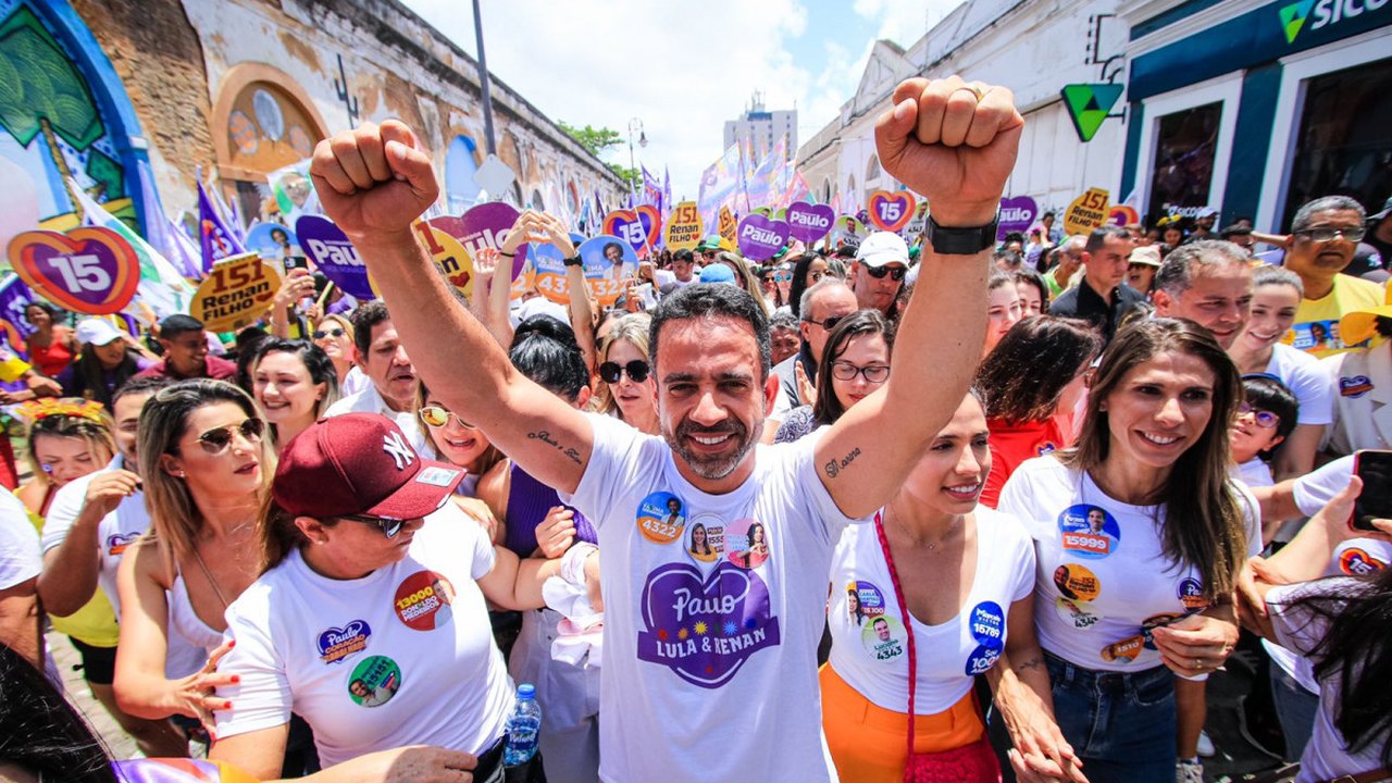 FORÇA FEMININA: Milhares de mulheres caminham em apoio à reeleição de Paulo Dantas
