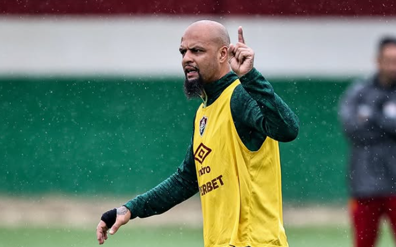 Felipe Melo detona Mano Menezes após demissão no Fluminense: 'Demorou, né?'