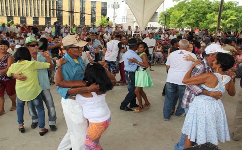 São João: &#8216;Sítio do Afrísio&#8217; leva forró tradicional ao Centro de Arapiraca