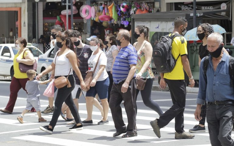 Cidades do interior de SP voltam a recomendar uso de máscara em ambiente fechado