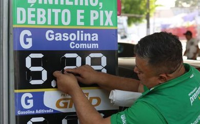 49 postos de gasolina são autuados por preços abusivos e outras irregularidades