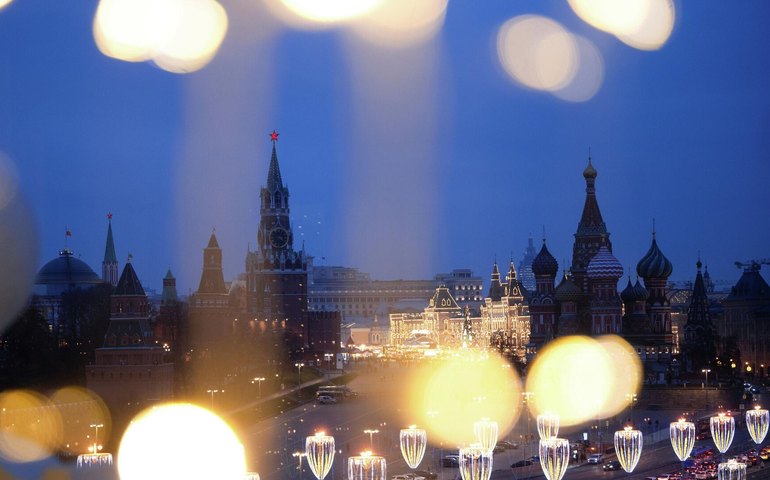 Putin discute avanços militares em reunião no Kremlin