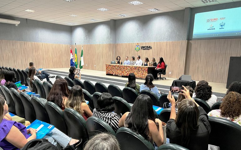 Seminário na Uncisal discute atenção básica à saúde em Alagoas