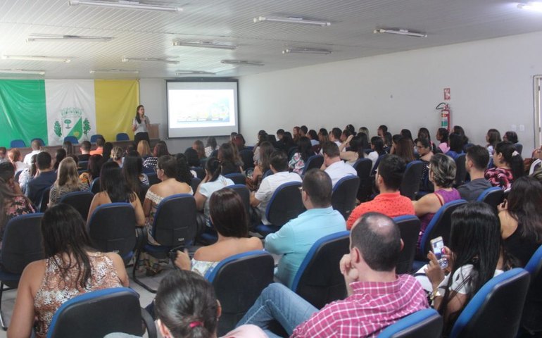 Profissionais de saúde participam de capacitação sobre uso de materiais reprocessáveis