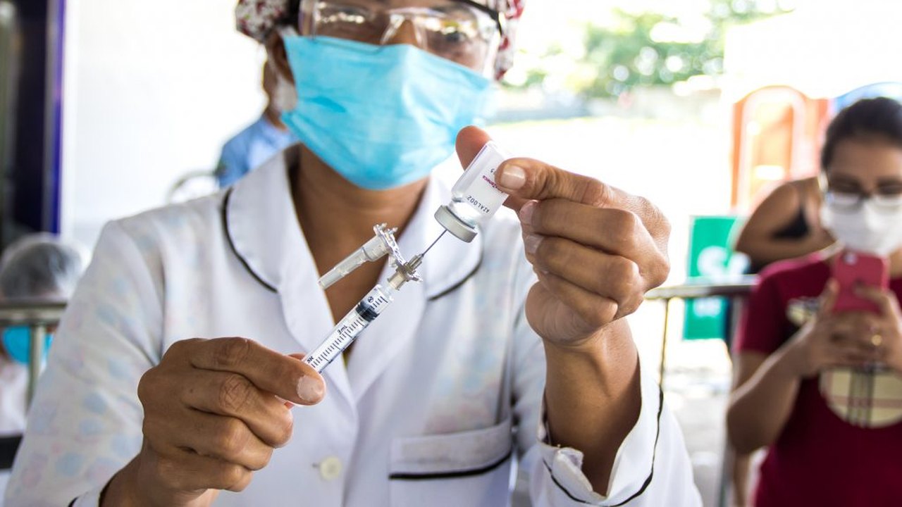 Nota: Vacinação com 2a dose da Coronavac inicia para pessoas do dia 27 de abril