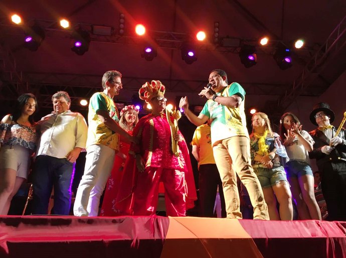 Carnaval de Palmeira segue com programação para crianças e adultos neste domingo