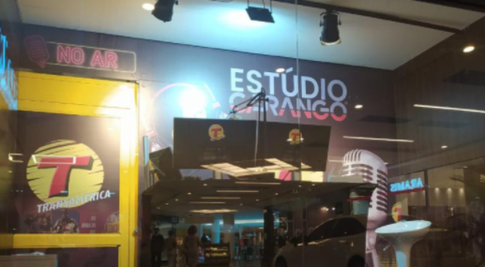 Rádio inaugura Estúdio Carango Transamérica no Shopping Riomar em Aracaju
