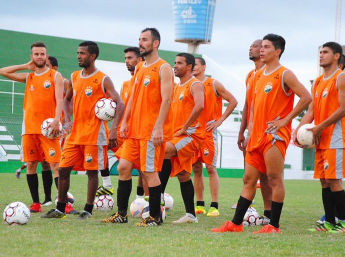 Coruripe fez último treino de apronto para enfrentar o Central em Caruaru