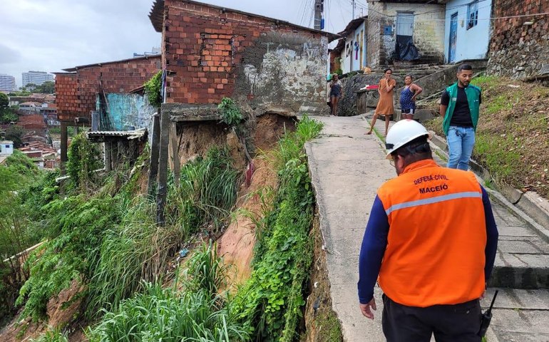 Defesa Civil de Maceió registra mais de 500 ocorrências devido às chuvas