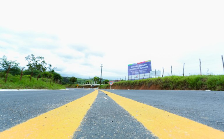 Governo de Alagoas vai eliminar comunicação visual inadequada nas rodovias