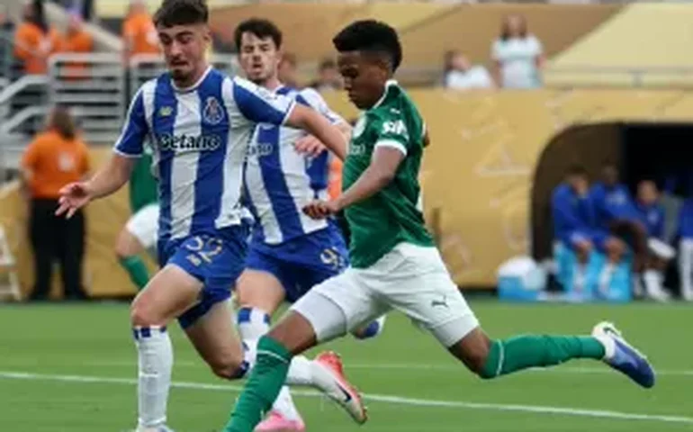 Palmeiras empilha chances, para no goleiro do Porto e empata na estreia do Mundial