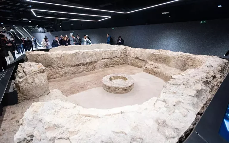 Roma inaugura estações de metrô com descobertas arqueológicas