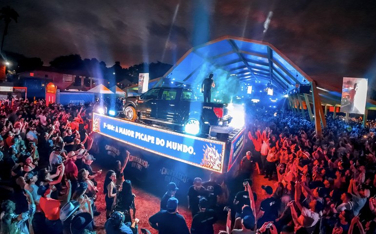 Fábrica do Churrasco!! Fernando e Sorocaba chegam a Três Lagoas com o Churrasco On Fire neste sábado