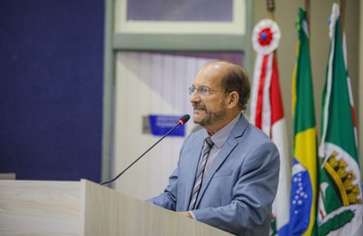 Vereador Cleber Costa faz Moção a candidato de Maceió ao tirar nota máxima na redação do Enem em Alagoas