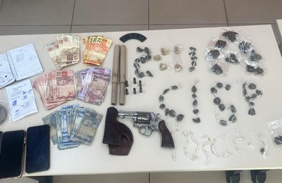 PM detém suspeitos por tráfico de drogas no interior do Estado