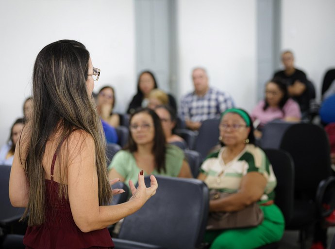 Seduc promove formação sobre atualizações do Plano Nacional de Educação