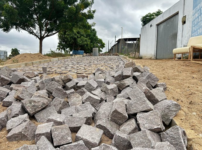 Prefeita de Palmeira determina continuidade das obras na Norte/Sul