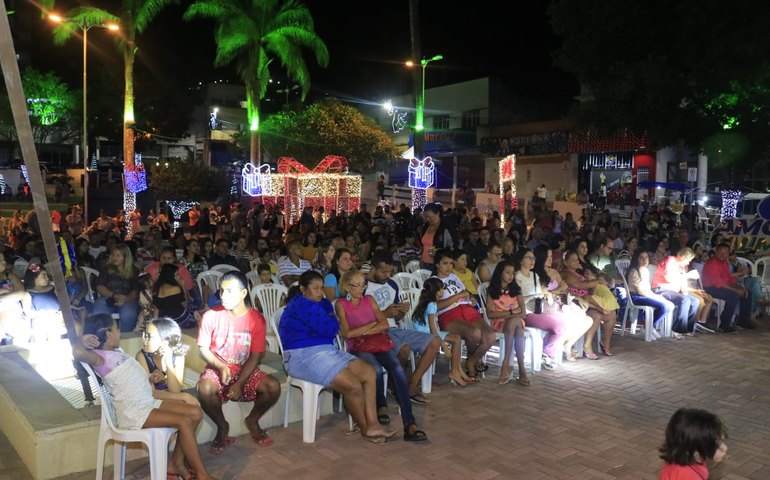 Musicais e shows gospel movimentam Natal Luz nesta sexta (20), em Palmeira dos Índios