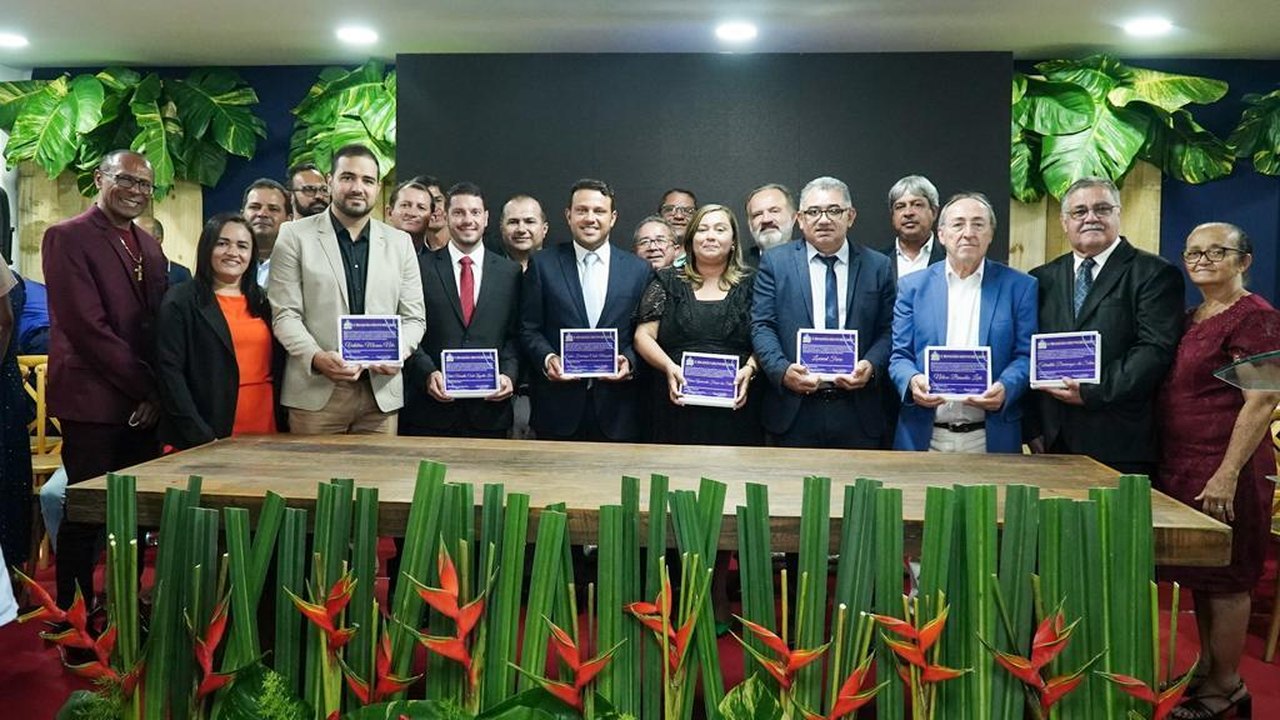 Em cerimônia solene, Traipu entrega títulos de Cidadãos Honorários