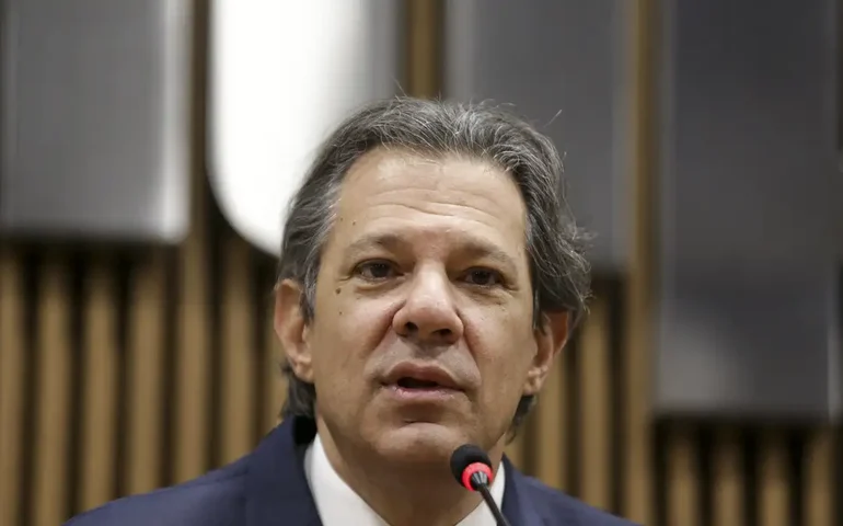Haddad: governo vai fatiar propostas de ajuste fiscal entre controle de gastos e aumento de receitas