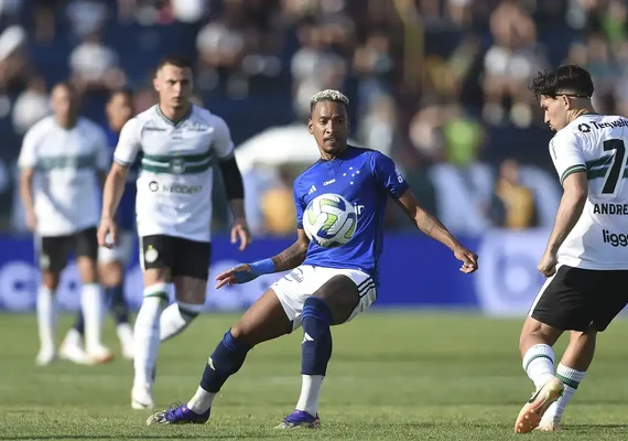 Empate entre Cruzeiro e Vasco eleva chances de queda dos dois clubes; veja números