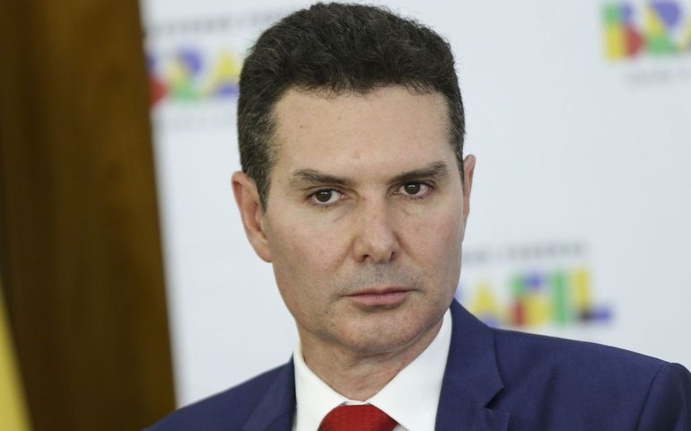 Jader Filho assina ordens de serviço para obras de saneamento no MA