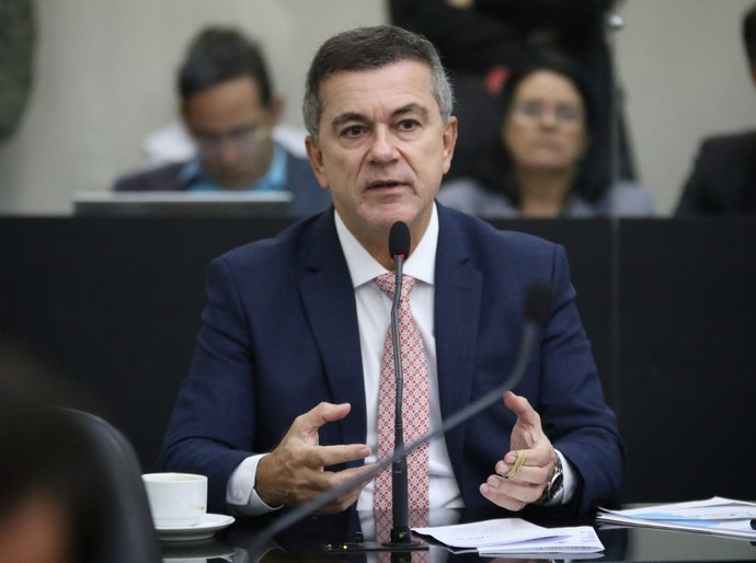 Proposta por Ronaldo Medeiros, ALE realiza sessão pública sobre uso da cannabis medicinal em AL