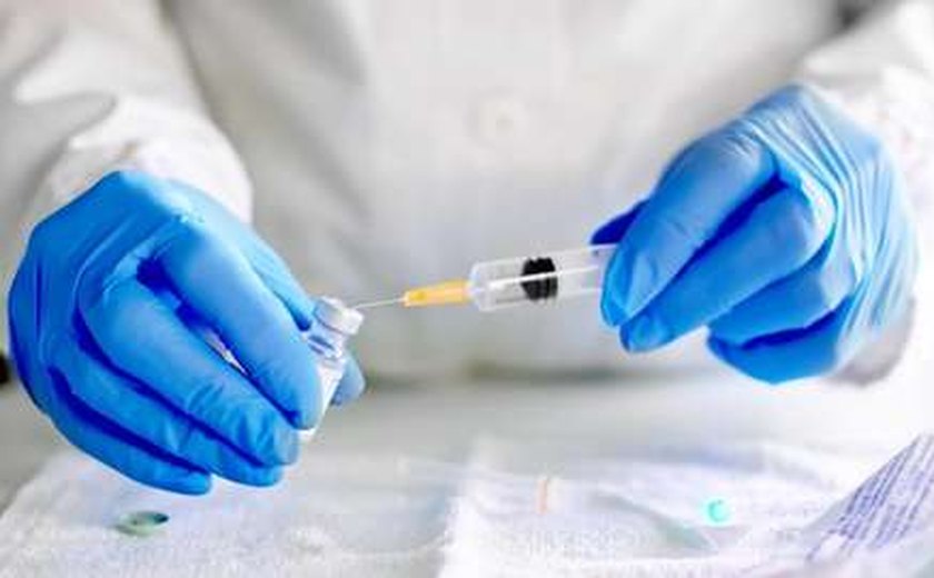 AL garante agulhas e seringas para iniciar vacinação contra a Covid-19, anuncia governador