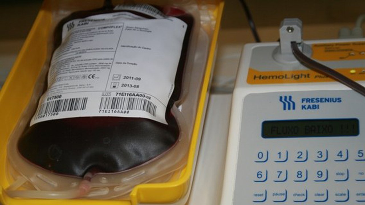 Hemoal realiza coleta de sangue no campus da Ufal, em Maceió, nesta terça-feira
