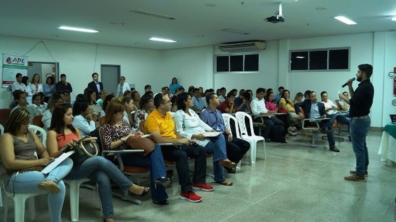Profissionais de saúde recebem treinamento em ventilação mecânica