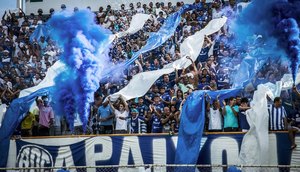 torcida do confiança.jpg