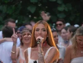 Cantora de pagode Ana Clara lança releitura de 'Uma Brasileira' no projeto 'Mesa 8'