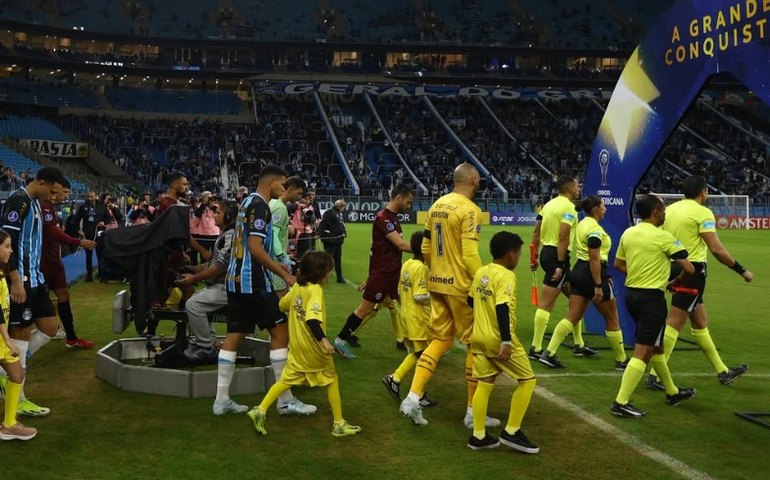 Grêmio empata com Montevideo City Torque e avança aos playoffs