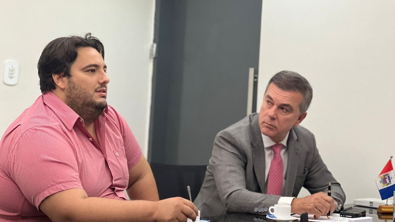 Ronaldo Medeiros vai à Seduc reivindicar obras em Inhapi