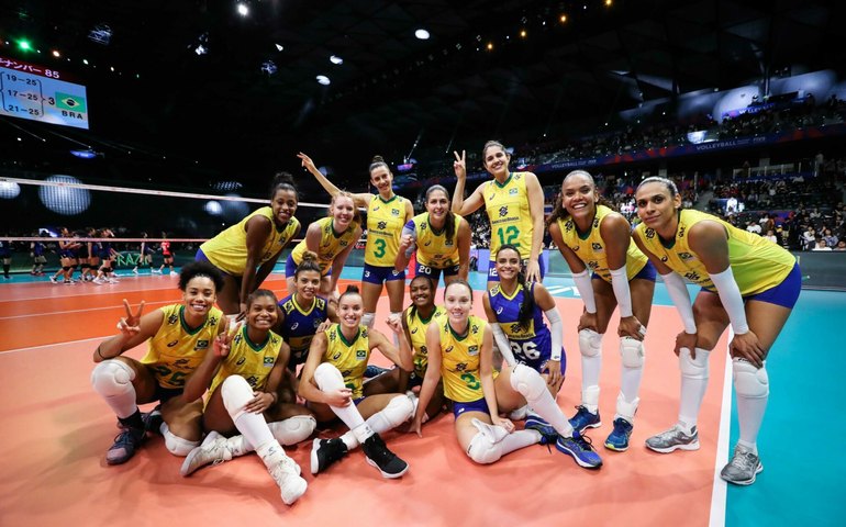 Brasil rola elenco contra Tailândia e novatas brilham na 8ª vitória na Liga das Nações de Vôlei
