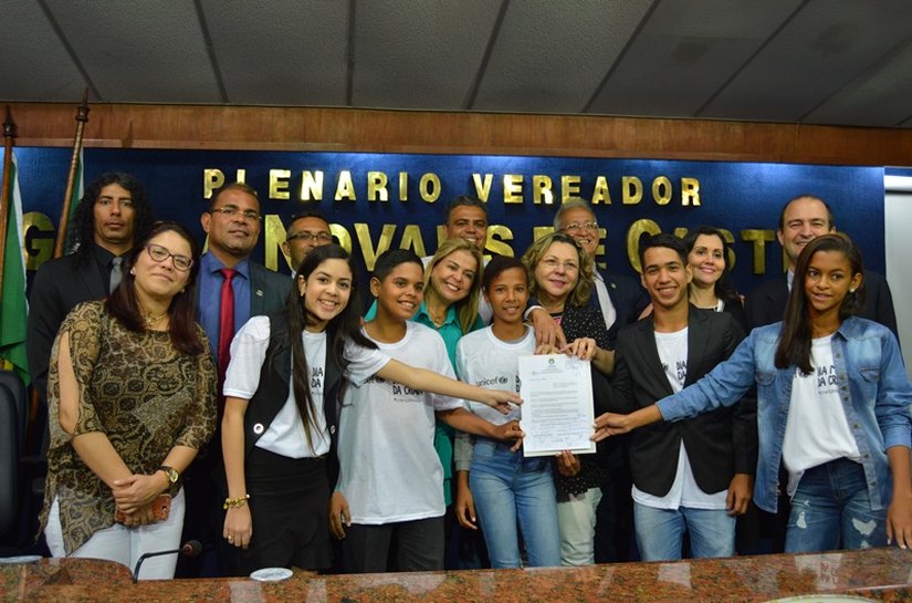 Crianças assistidas pelo Unicef em Maceió participam de sessão na Câmara
