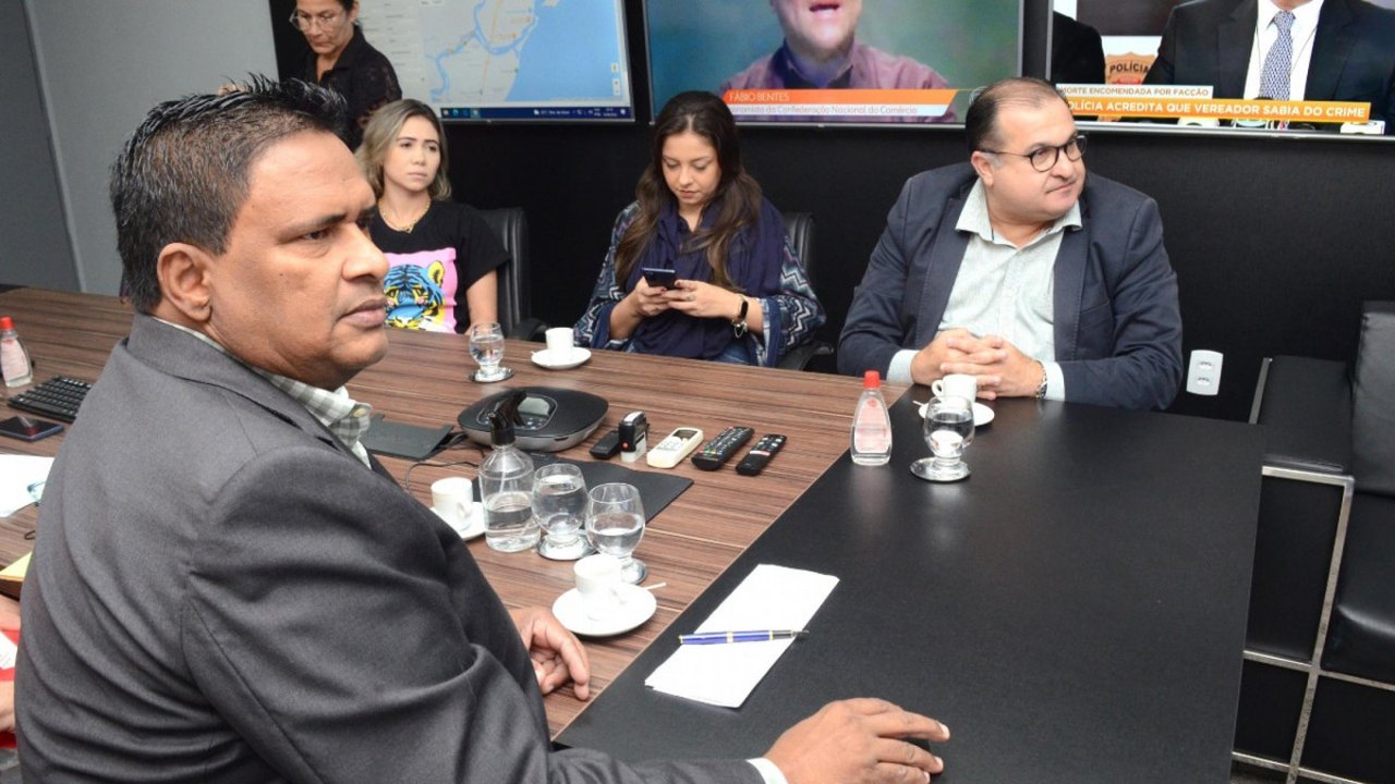 Em visita à Seris, secretário da Fazenda George Santoro conhece ações e situação das unidades prisionais