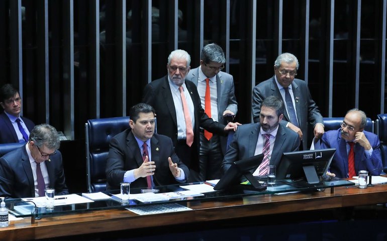 Senado aprova PEC que inclui guarda municipal na segurança pública