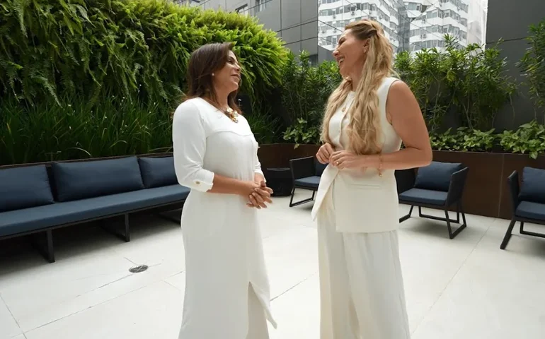 Sula Miranda é a convidada do Retratos Femininos da TV Aparecida