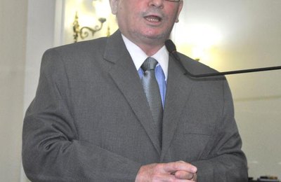 Pastor João Luiz declara voto a Renan Calheiros e a Rodrigo Cunha para o Senado