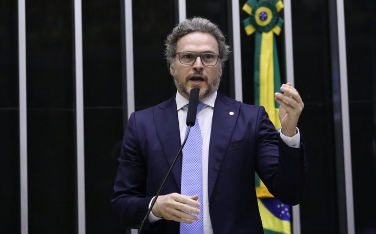 Câmara aprova proposta que define crime de tráfico de animais silvestres