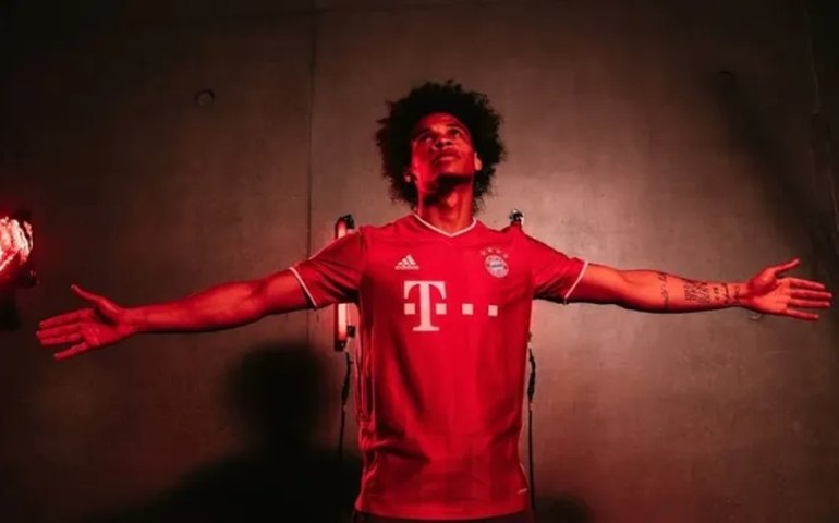 Leroy Sané deixa o Manchester City e assina contrato com o Bayern de Munique