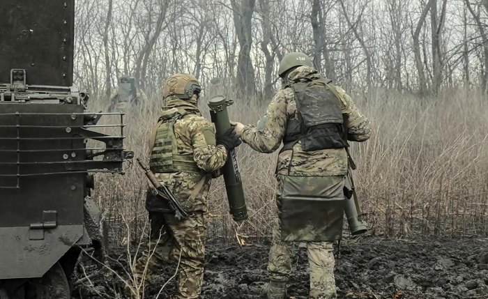 Mercenários de Portugal foram eliminados na RPD por russos com uso do lança-chamas Shmel Mercenários de Portugal foram eliminados na RPD por russos com uso do lança-chamas Shmel